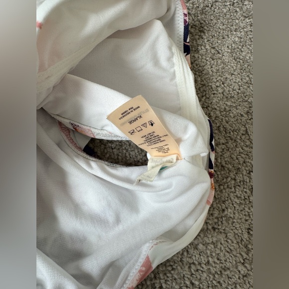 Bikini Tops Bundle of 2 Size XL - Picture 10 of 10